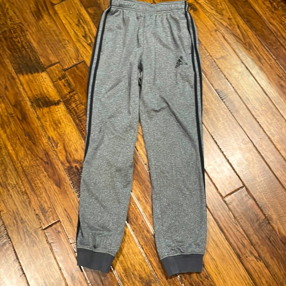 Mens Adidas joggers in EXCELLENT condition. Small.